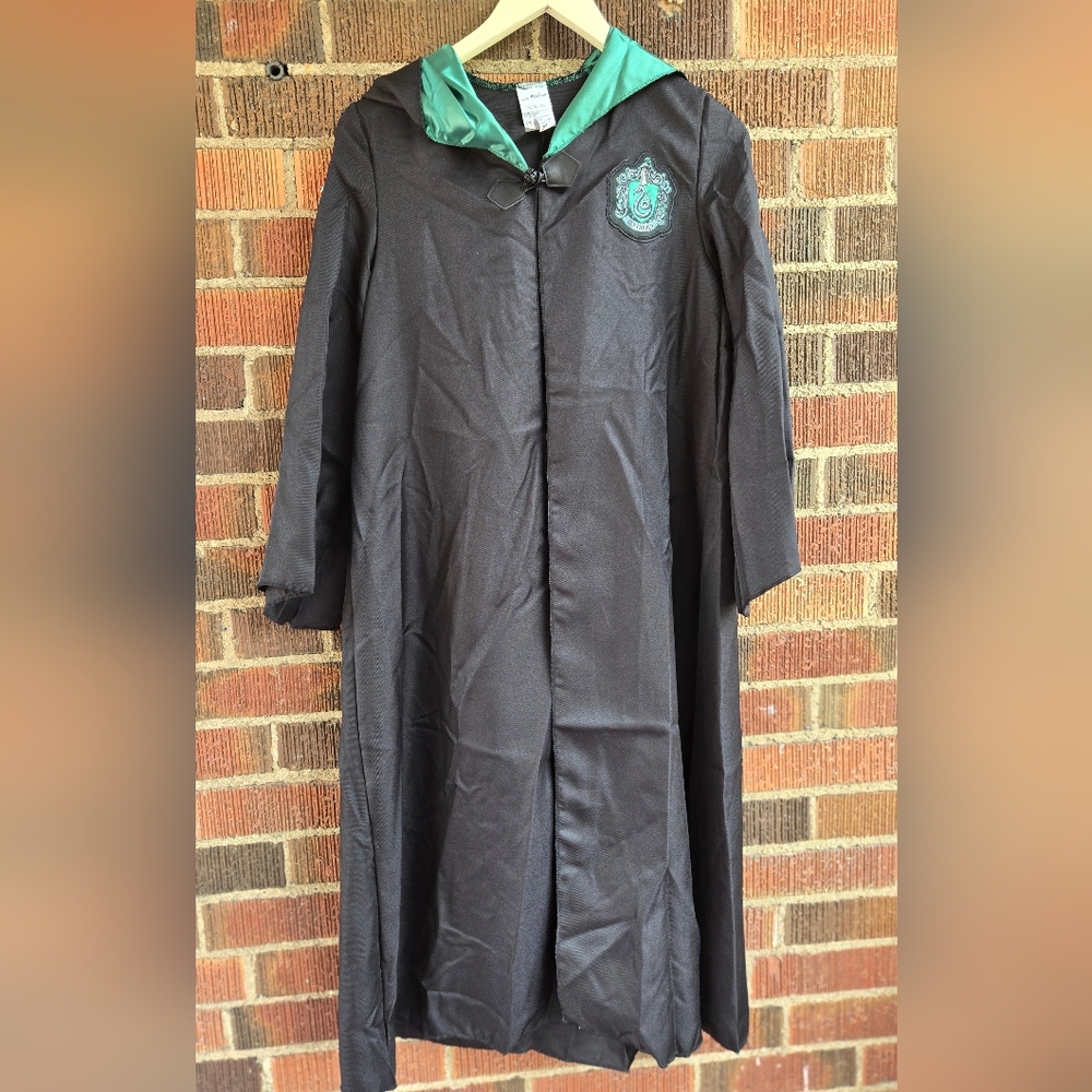 BNWOT Harry Potter Black and Green Slytherin Robe